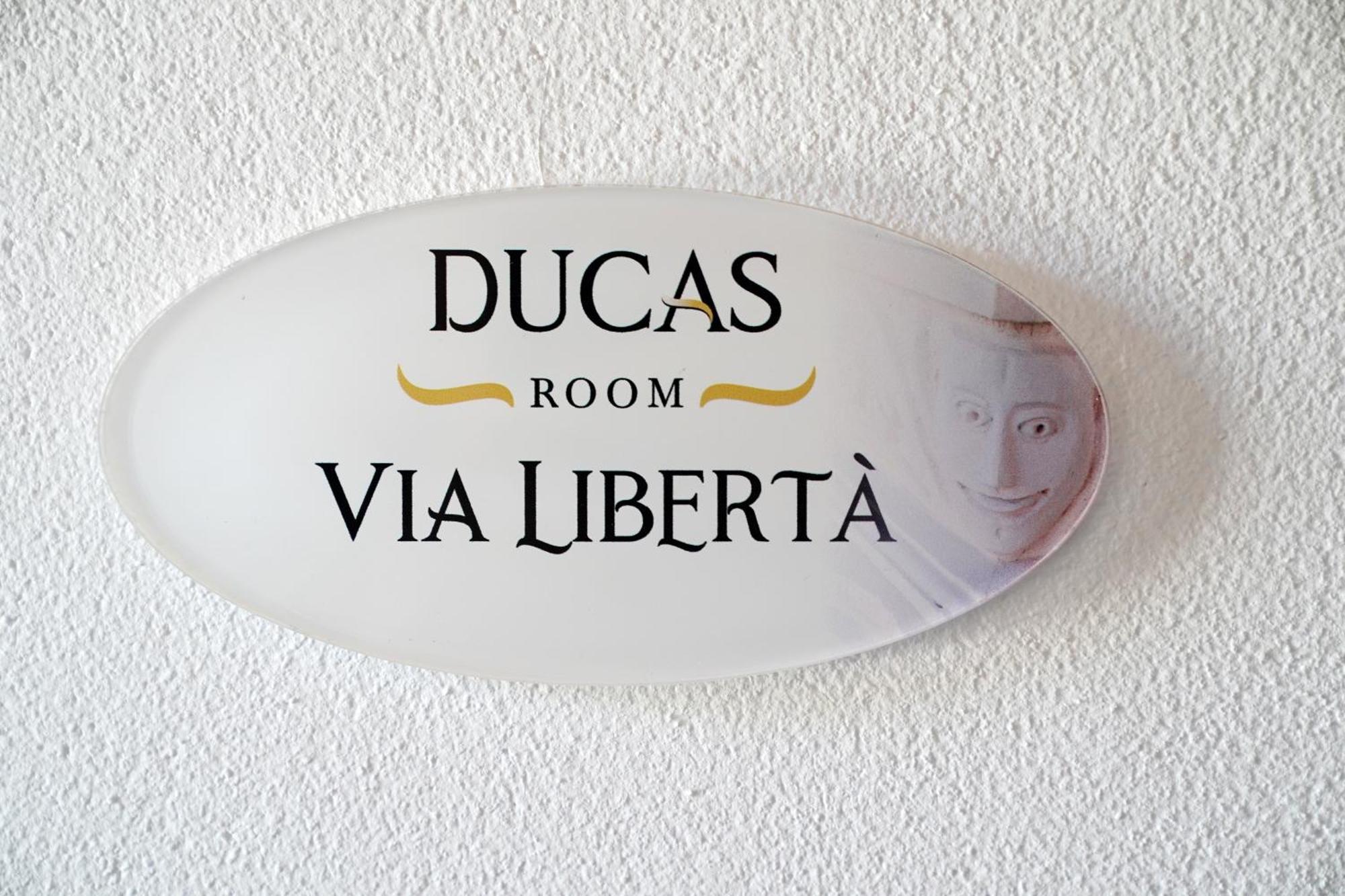 Ducas Rooms And Suite Lascari Exterior foto